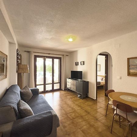 Residential With Pool, 500 Meters To The Beach 奥里韦拉 外观 照片