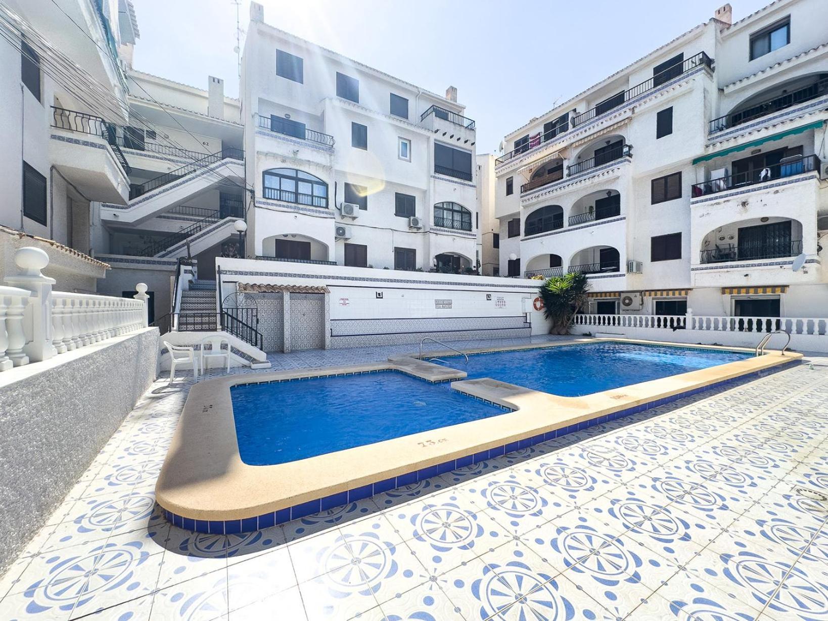Residential With Pool, 500 Meters To The Beach 奥里韦拉 外观 照片